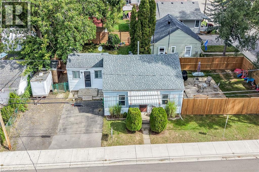 82 DIVISION Street - 36