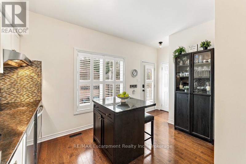 272 GLENASHTON DRIVE - 12