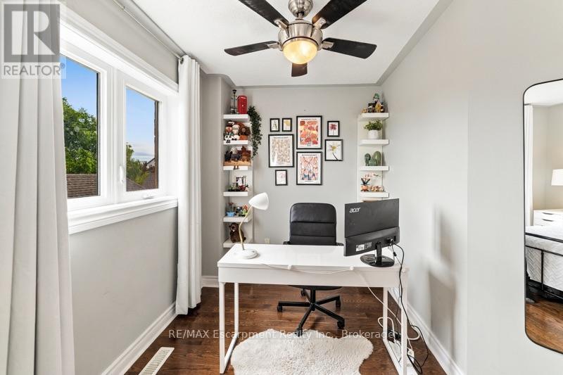 272 GLENASHTON DRIVE - 21