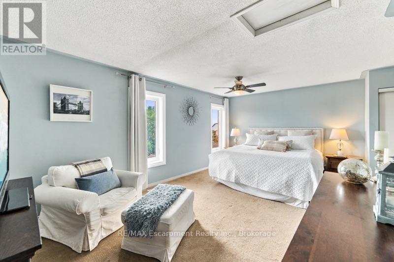 272 GLENASHTON DRIVE - 23