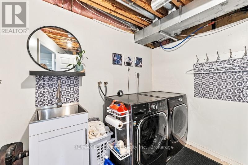 272 GLENASHTON DRIVE - 29