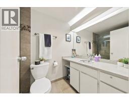 1124 Ironwork Passage, Vancouver, BC V6H3R1 Photo 12