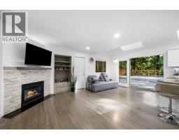 5520 Huckleberry Lane, North Vancouver, BC V7R4N8 Photo 11