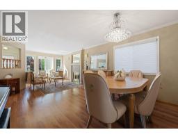 1154 Harold Road, North Vancouver, BC V7K1G3 Photo 6