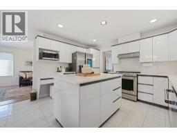 1154 Harold Road, North Vancouver, BC V7K1G3 Photo 8