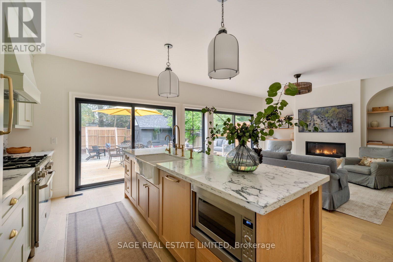 304 COURT STREET, Newmarket (Gorham-College Manor) — photo 10