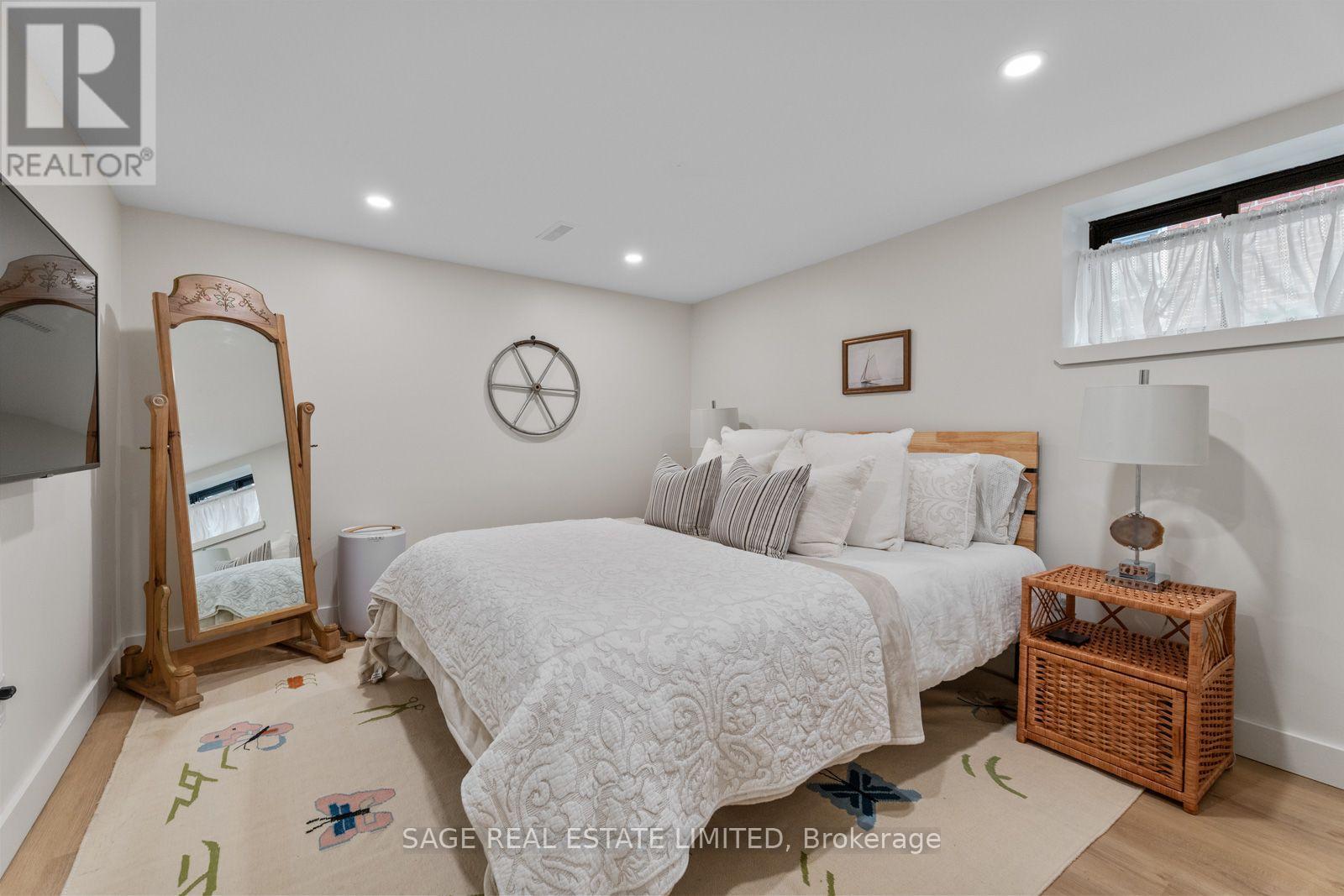 304 COURT STREET - 32