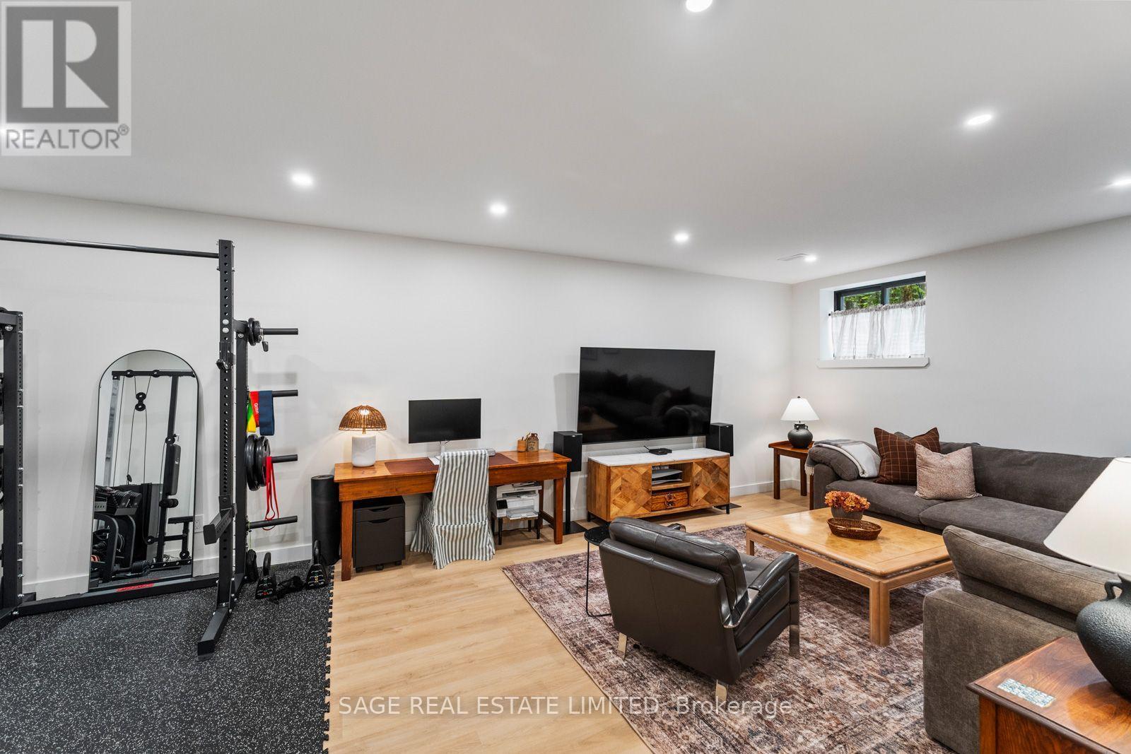 304 COURT STREET - 35