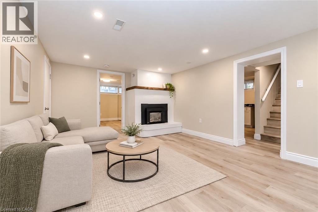 15 EDINBURGH Road Unit# Lower, Kitchener — photo 2