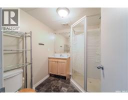 1014 Hopkins Crescent, Moose Jaw, SK S6H3E7 Photo 32