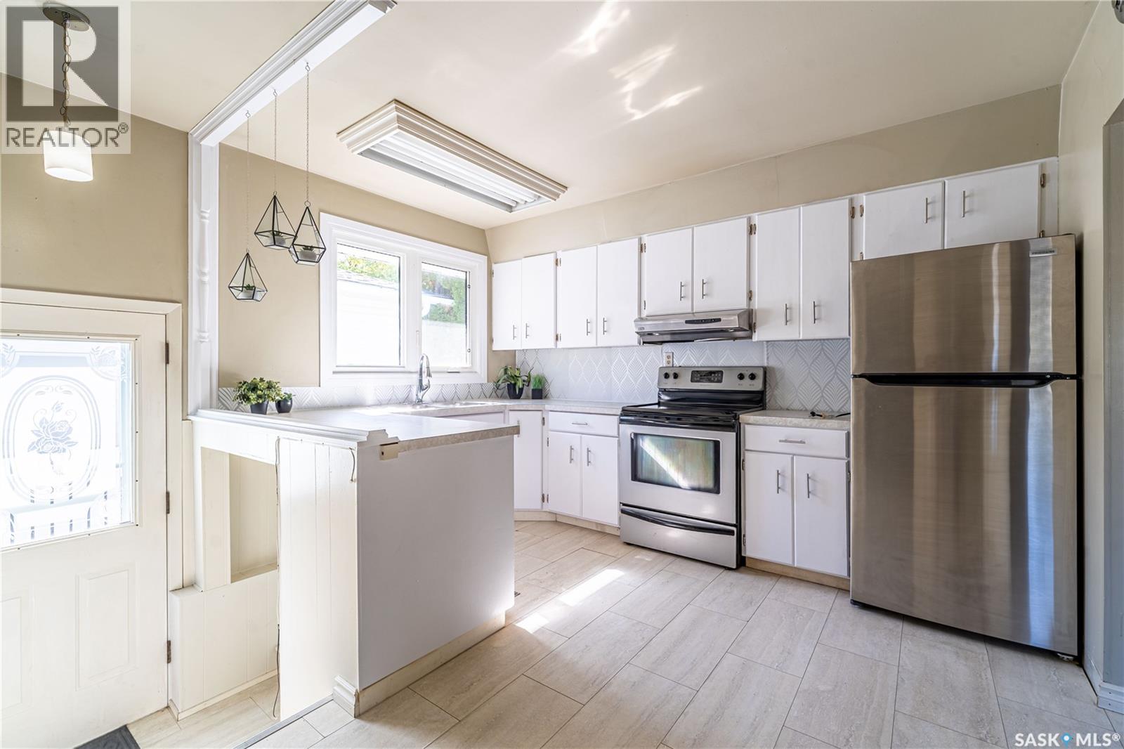 1014 Hopkins CRESCENT - 6