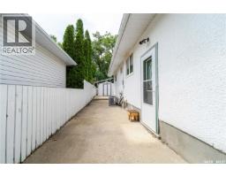1014 Hopkins Crescent, Moose Jaw, SK S6H3E7 Photo 45