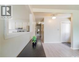 1014 Hopkins Crescent, Moose Jaw, SK S6H3E7 Photo 14