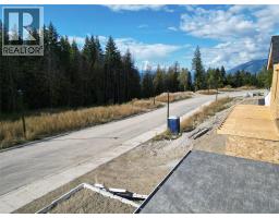 1660 8 Street Se, Salmon Arm, BC V1E0G9 Photo 14