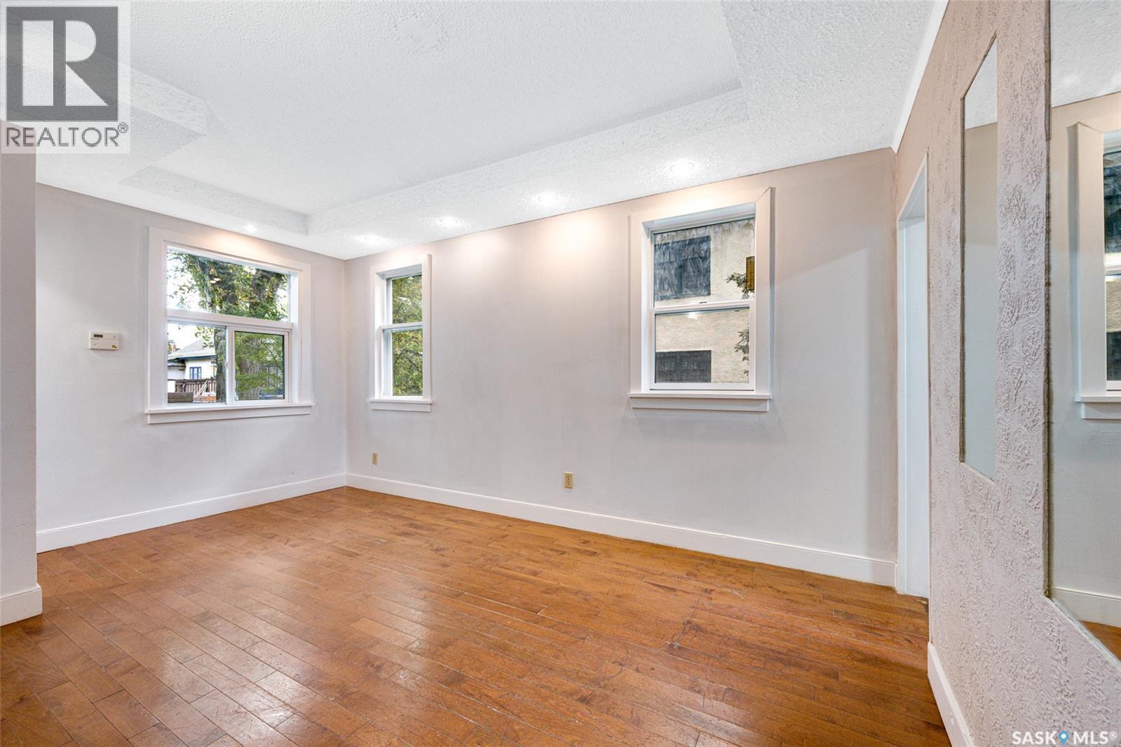 321 E AVENUE S, Saskatoon — photo 4