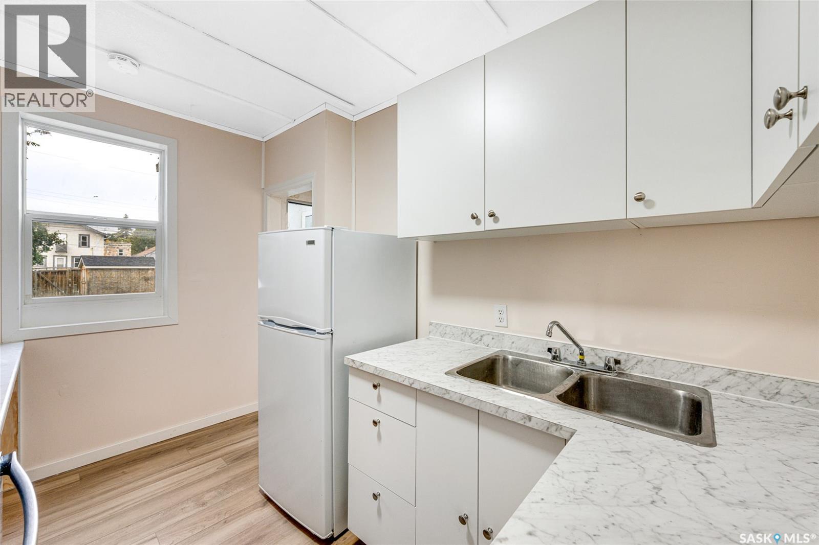 321 E AVENUE S, Saskatoon — photo 5