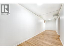 321 E Avenue S, Saskatoon, SK S7M1S2 Photo 14