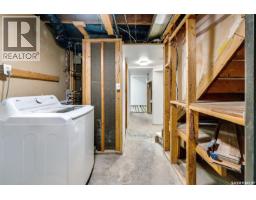 321 E Avenue S, Saskatoon, SK S7M1S2 Photo 18