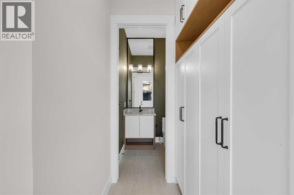 2330 54 Avenue SW - photo 14