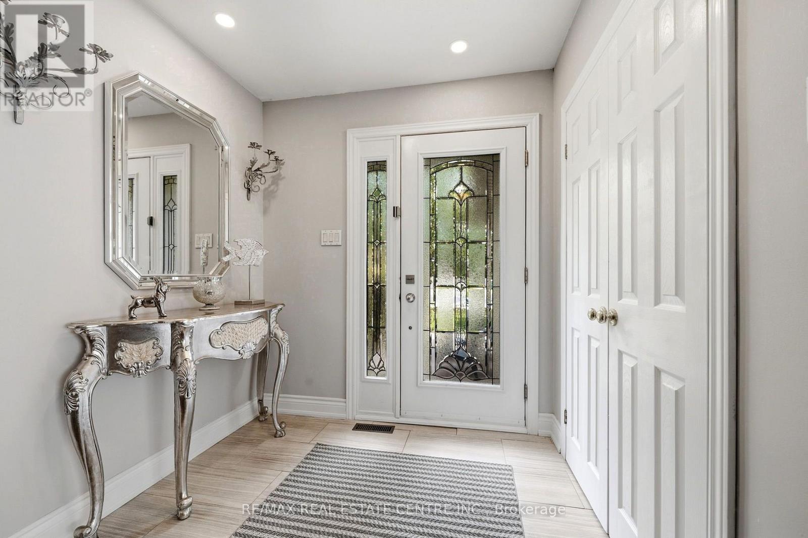 44 MADELAINE CRESCENT, Brampton (Central Park) — photo 5