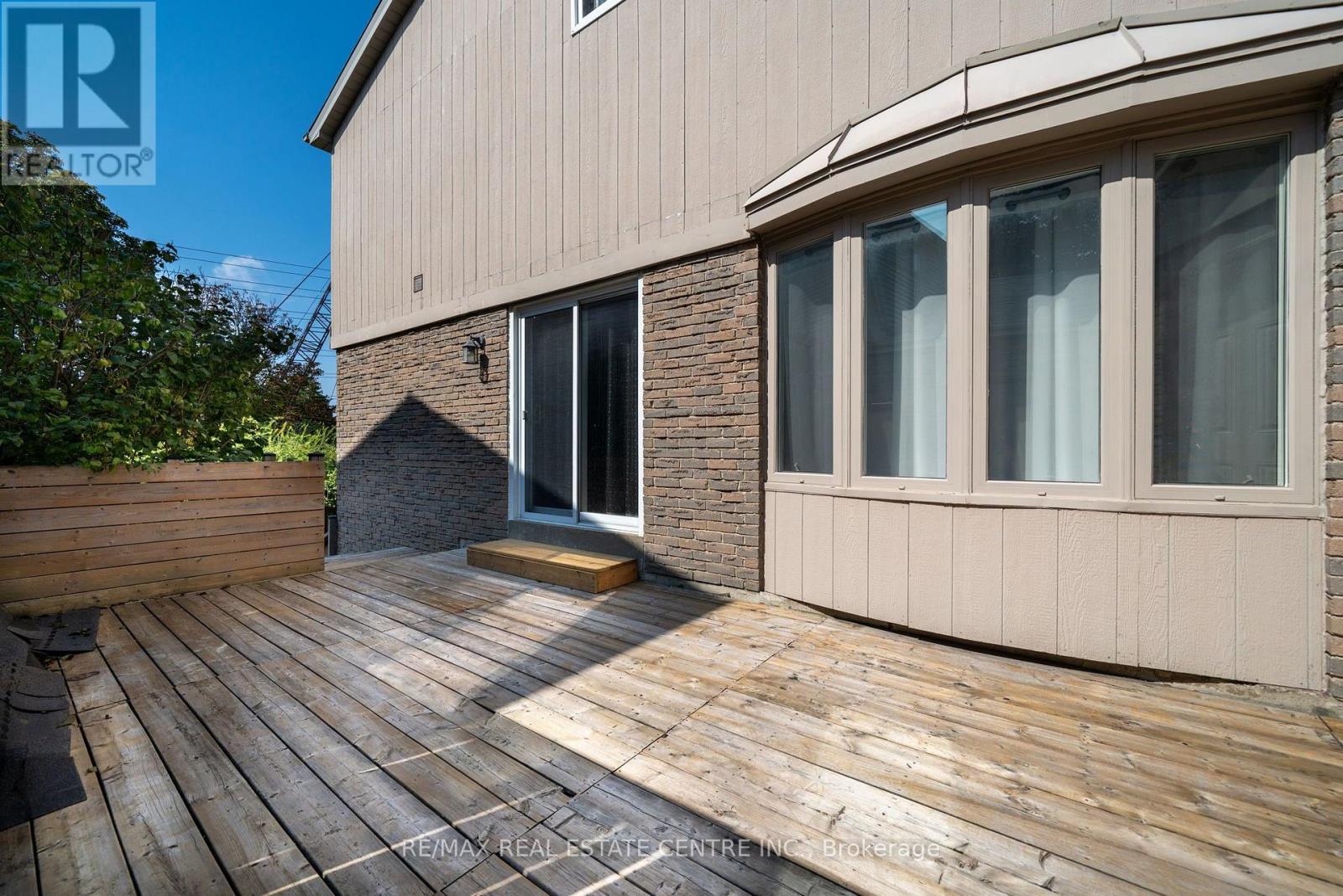 44 MADELAINE CRESCENT, Brampton (Central Park) — photo 8