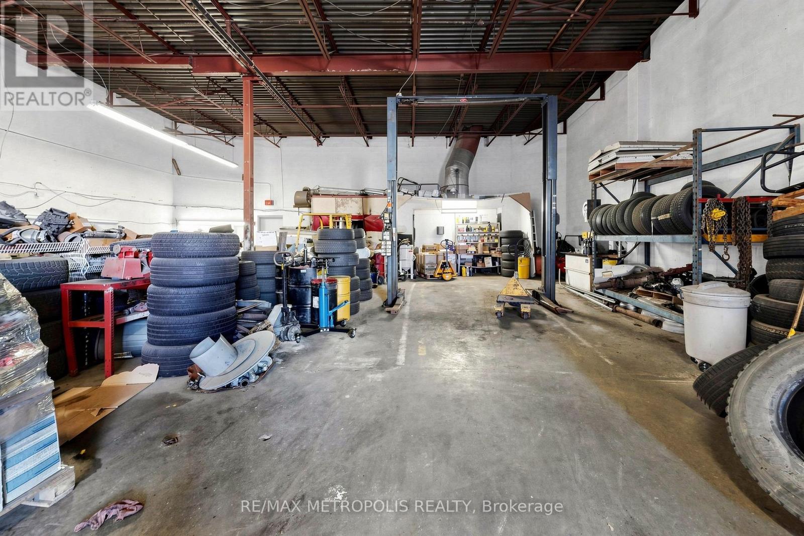 8 - 7195 TORBRAM ROAD, Mississauga (Northeast) — photo 9