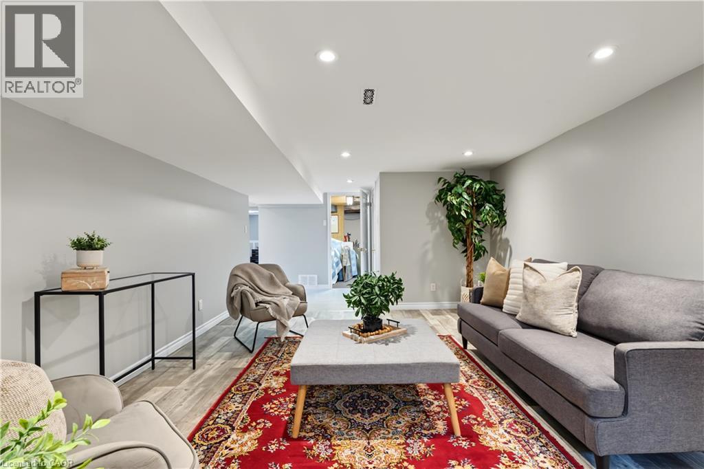 42 WOODMAN Drive - 23