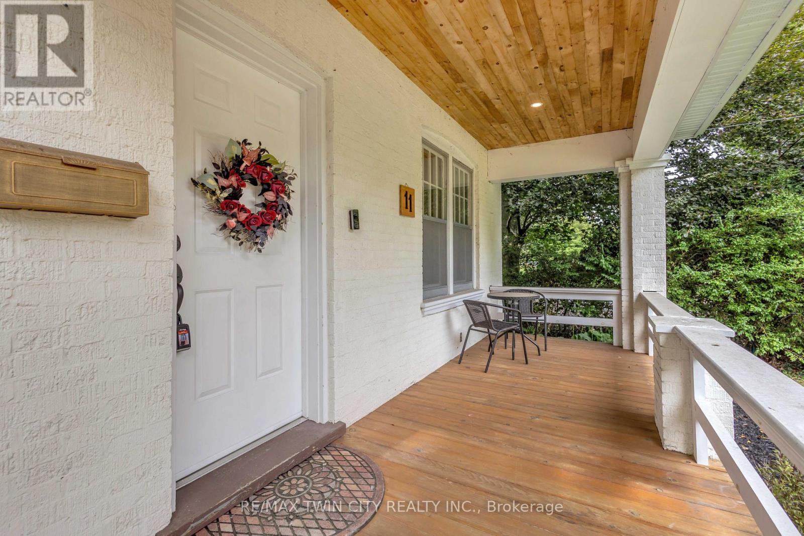 11 TUTELA HEIGHTS ROAD, Brantford — photo 4