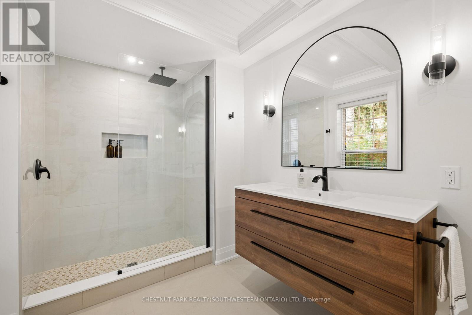 15 PANABAKER STREET - Image 34