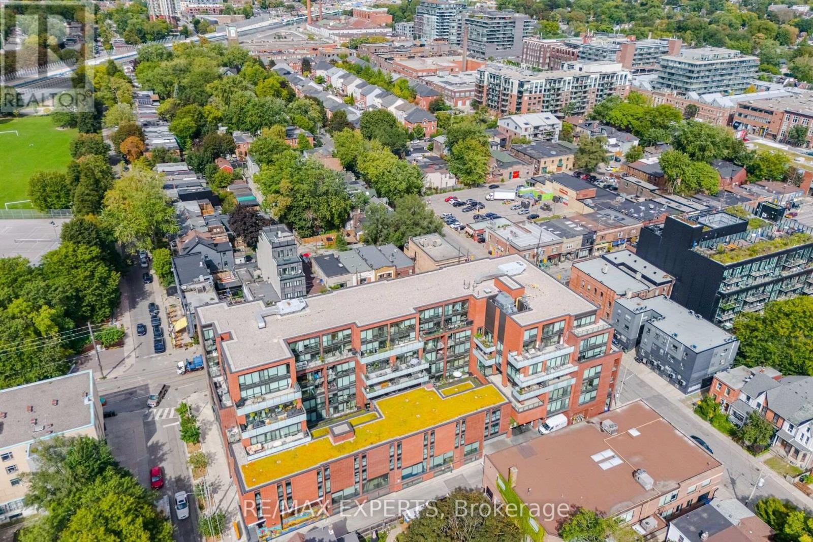 #225 246 LOGAN AVENUE E - 34