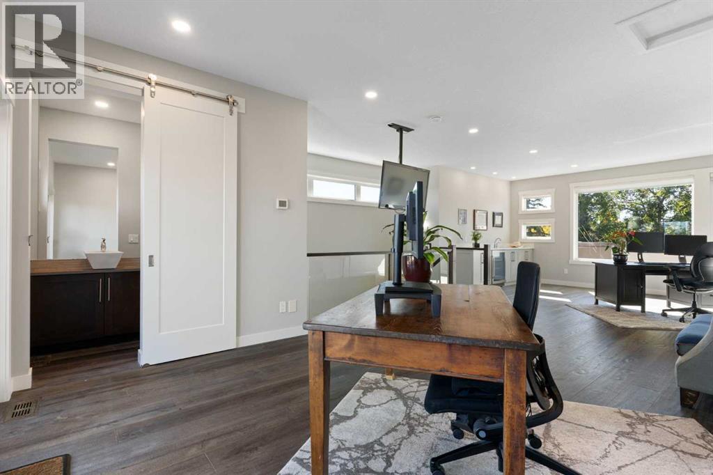 2106 27 Avenue SW - photo 24