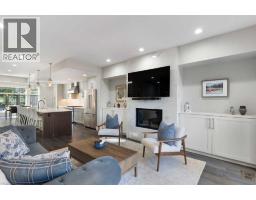 4pc Bathroom - 2106 27 Avenue Sw, Calgary, AB T2T1H7 Photo 12