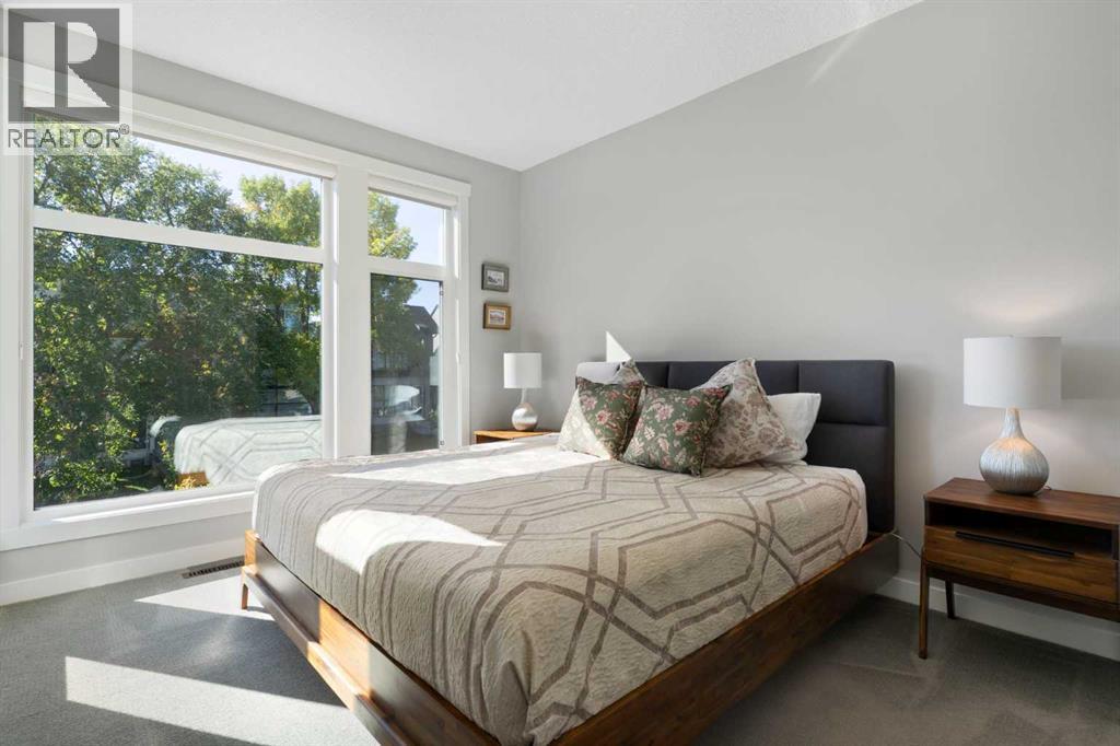 2106 27 Avenue SW - photo 15