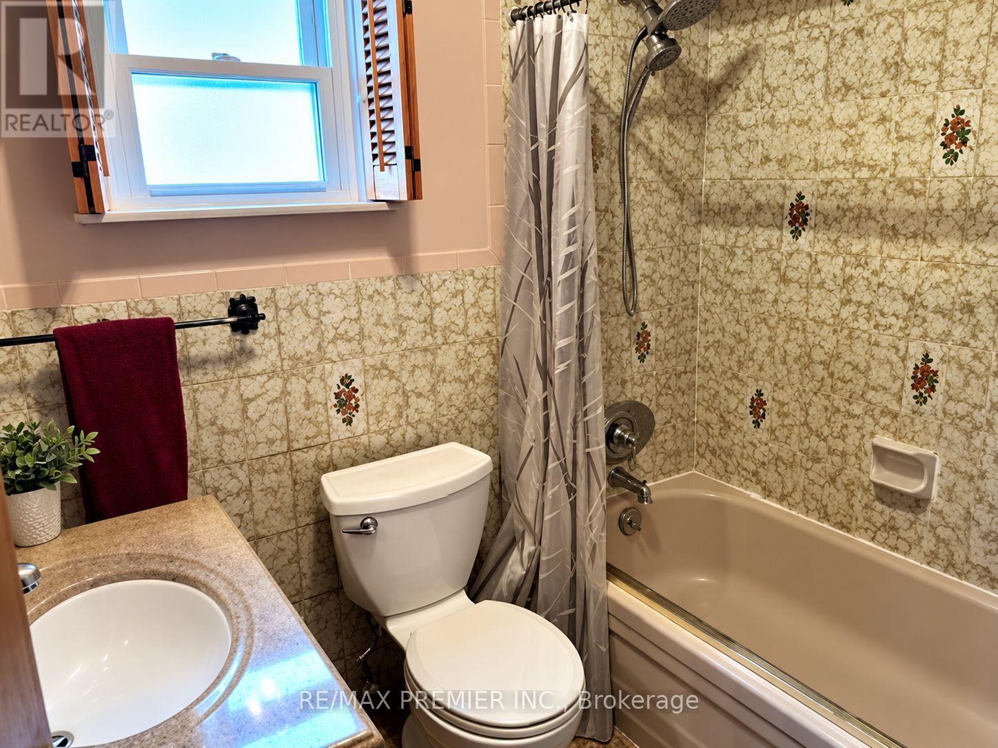 Photo of 34 RUTHERFORD AVENUE