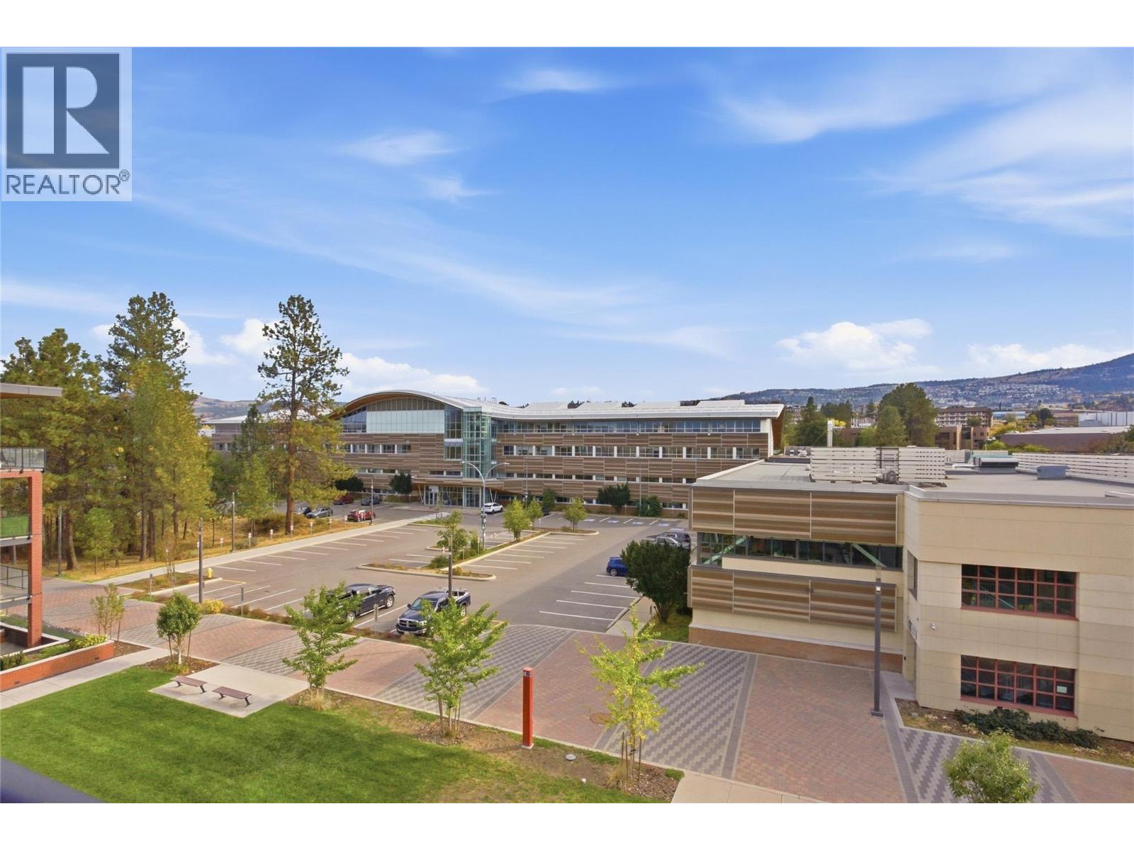 #411 885 UNIVERSITY Drive - Image 21