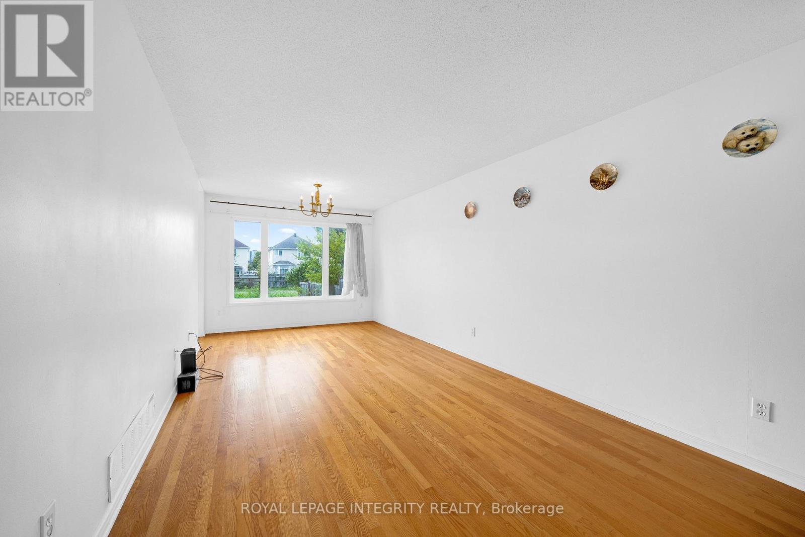 133 LILIBET CRESCENT, Ottawa — photo 6