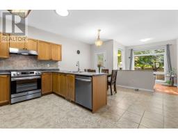 Kitchen - 5 Rayburn Street, Ottawa, ON K2K3K8 Photo 6