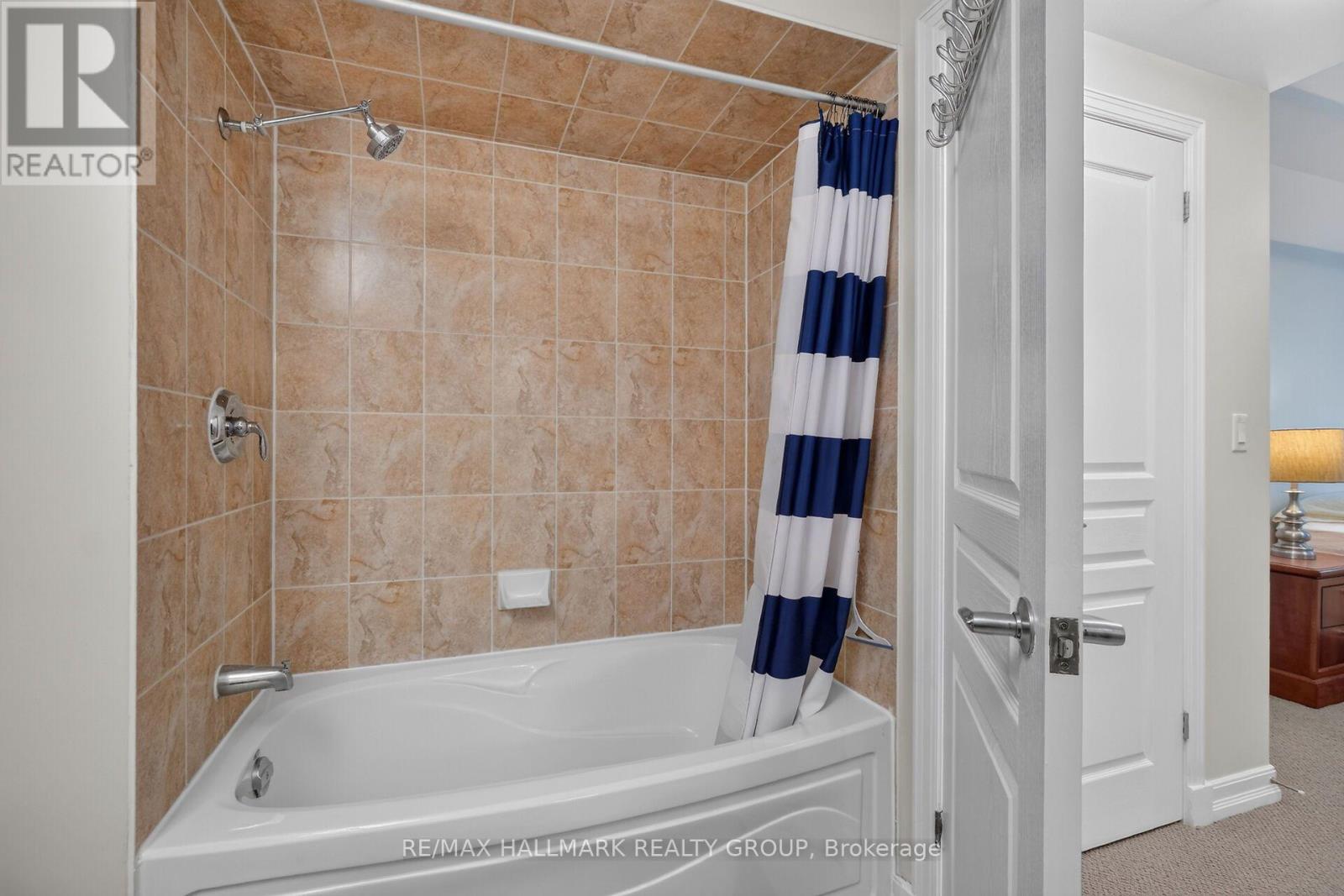208 - 200 BESSERER STREET, Ottawa — photo 11