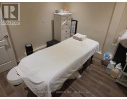 204 - 800 Bathurst Street, Toronto, ON M5R3M8 Photo 7