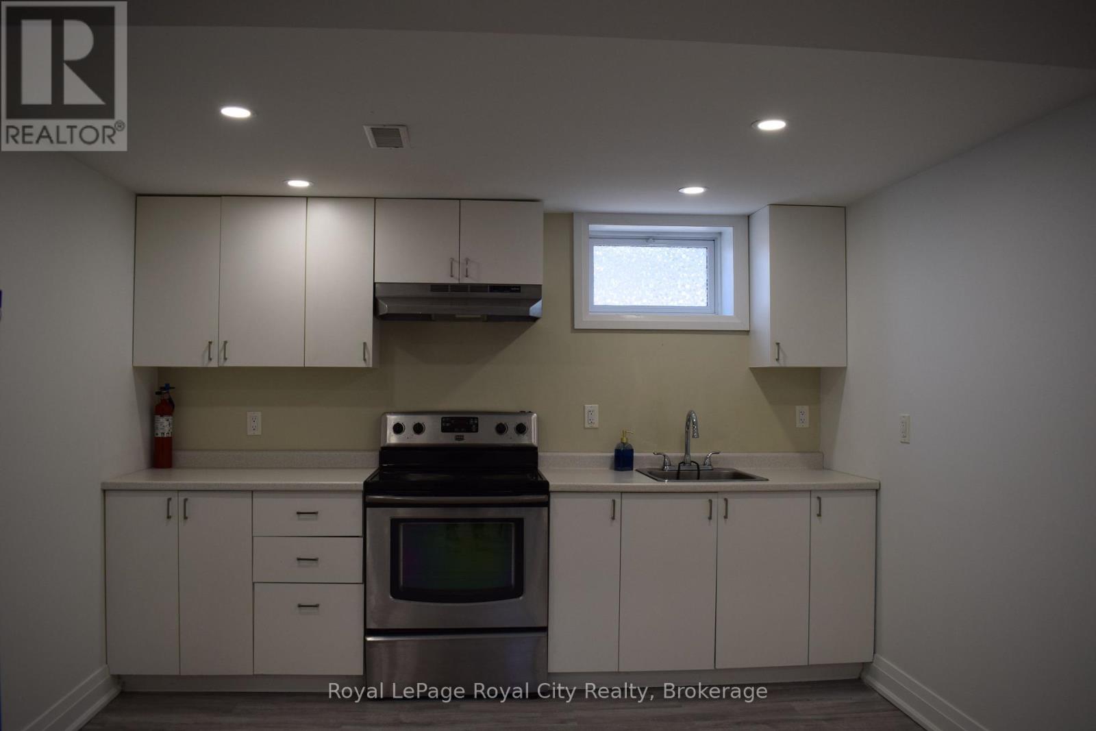 61 NELSON COURT, Halton Hills (AC Acton) — photo 7