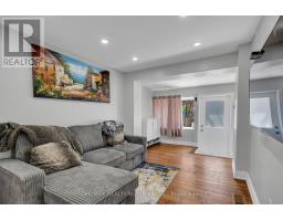 827 Craven Road, Toronto, ON M4L2Z7 Photo 12