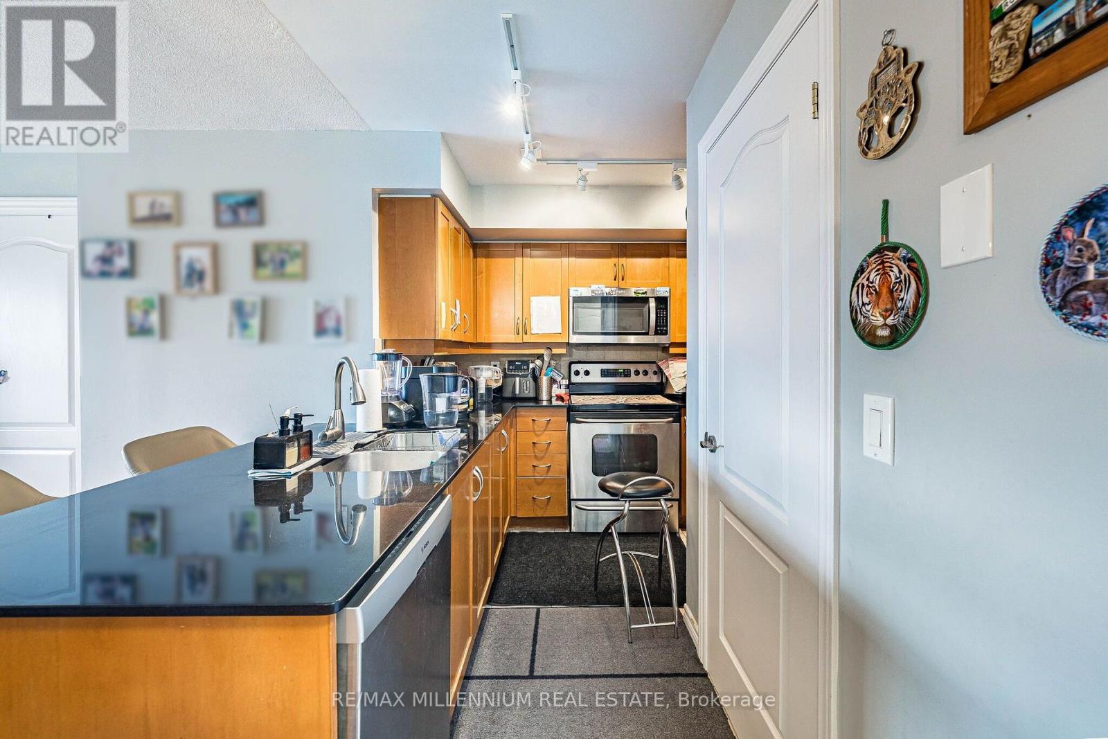 902 - 50 DISERA DRIVE, Vaughan (Beverley Glen) — photo 12