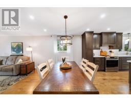 Living room - 363 Emms Drive, Barrie, ON L4N8J4 Photo 8