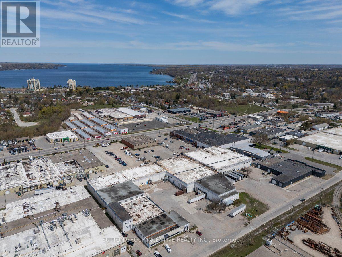 A,B,C,1,2,3 - 25 LORENA STREET, Barrie (400 North) — photo 9