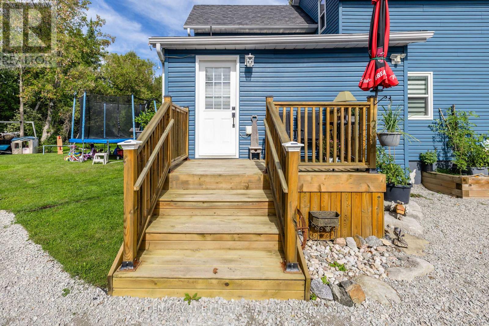 528 FIRST AVENUE, Tay (Port McNicoll) — photo 2