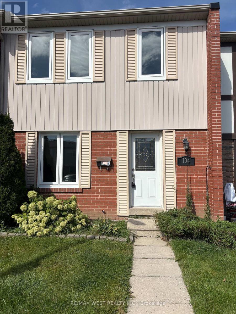 104 - 900 CENTRAL PARK DRIVE, Brampton (Northgate) — photo 2