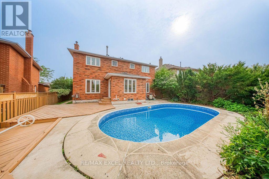 2105 OAKMEAD BOULEVARD, Oakville (RO River Oaks) — photo 2