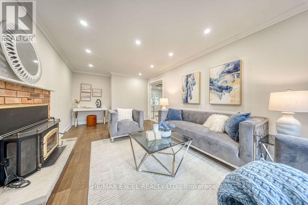 2105 OAKMEAD BOULEVARD, Oakville (RO River Oaks) — photo 3
