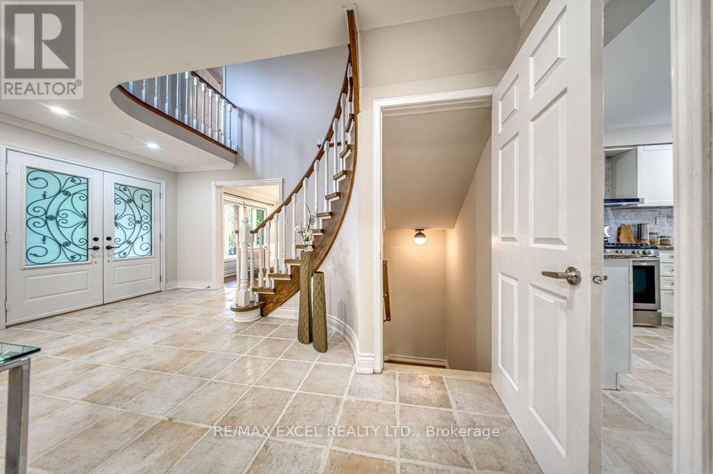 2105 OAKMEAD BOULEVARD - Image 31