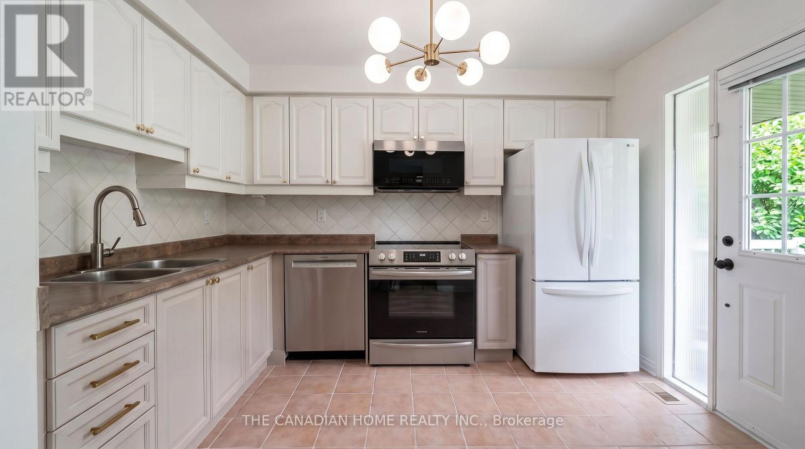 98 - 833 SCOLLARD COURT, Mississauga (East Credit) — photo 8
